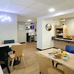 3 Etoiles 酒店 韦瑞-夏特林