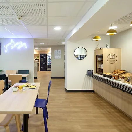 Viry-châtillon Hotel 3*